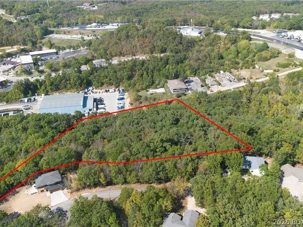 Oak Ridge Rd, Lake Ozark, MO 65049