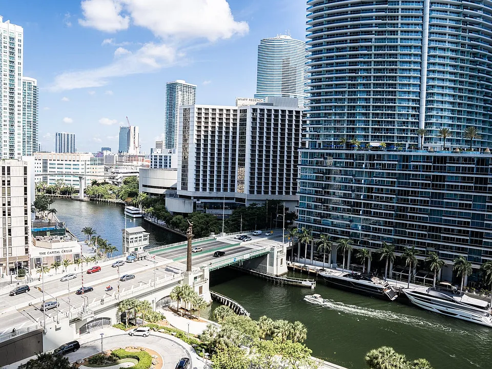 465 Brickell Ave #5102