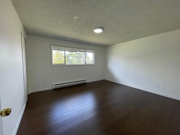 10804 SE 173rd St #3 — Photo 8