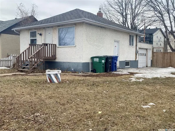 201 U AVENUE S, Saskatoon, SK S7M 3C1