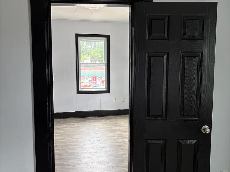 36 Lake St #1 — Photo 4