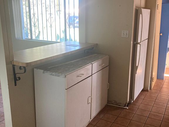 3rd image of 7431 E 25th St
