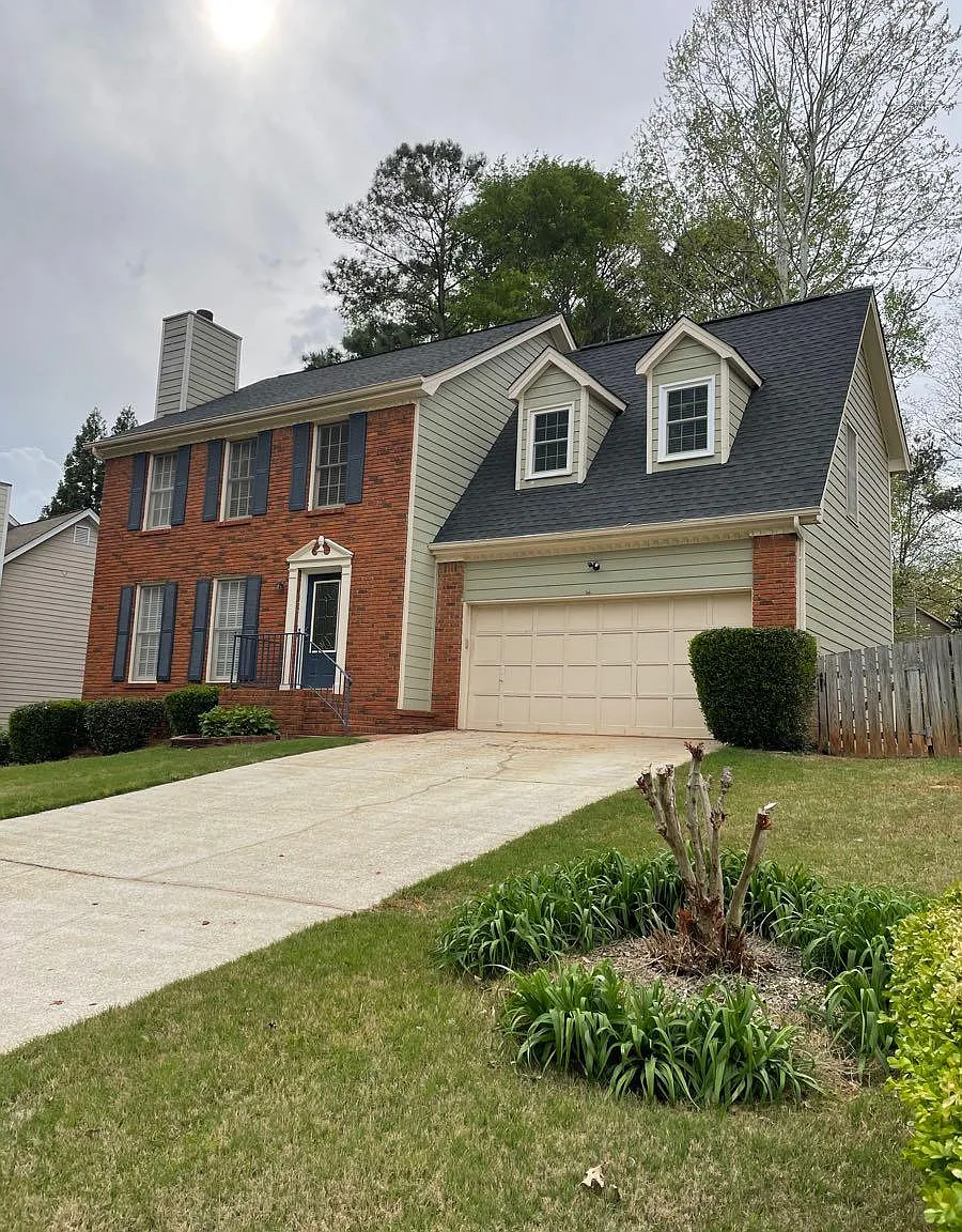 4 bed, 2.5 bath, 1632 sqft, $2,050 — Photo 1