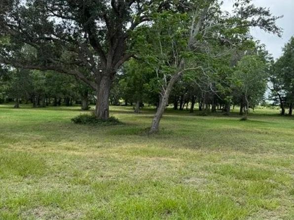19313 State Highway 172, Pt Lavaca, TX 77979