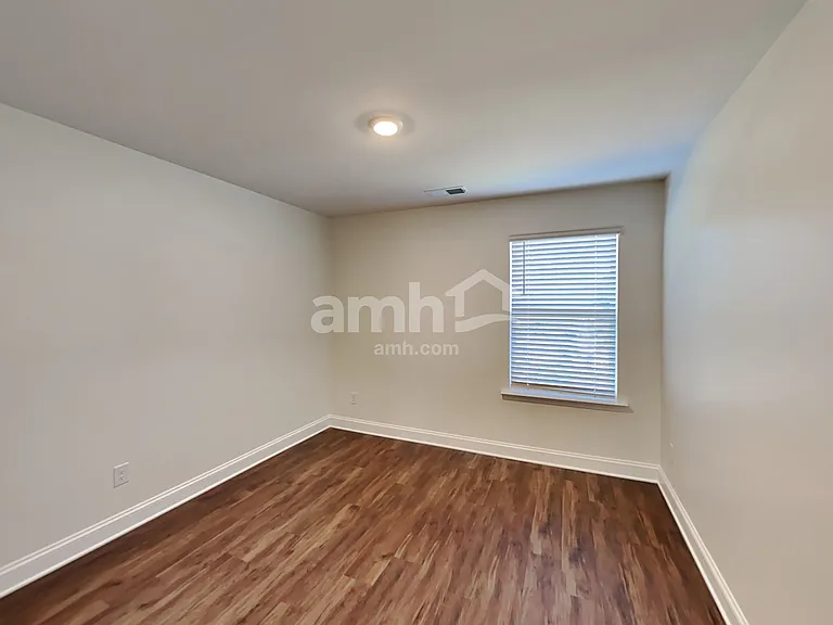 555 Rivermist Dr — Photo 30