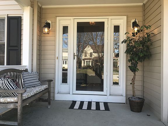 Welcome! Front porch!