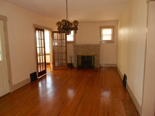 2nd image of 1334 W Lafayette St