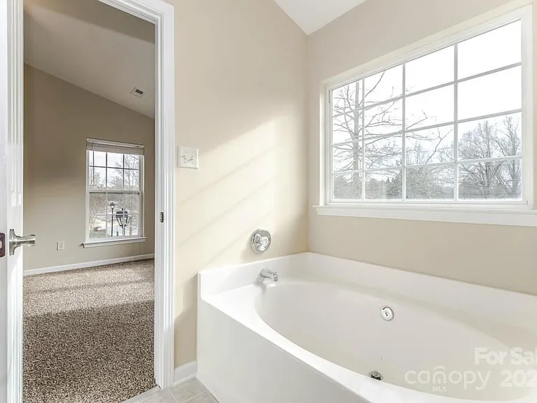 8805 Gerren Ct — Photo 18