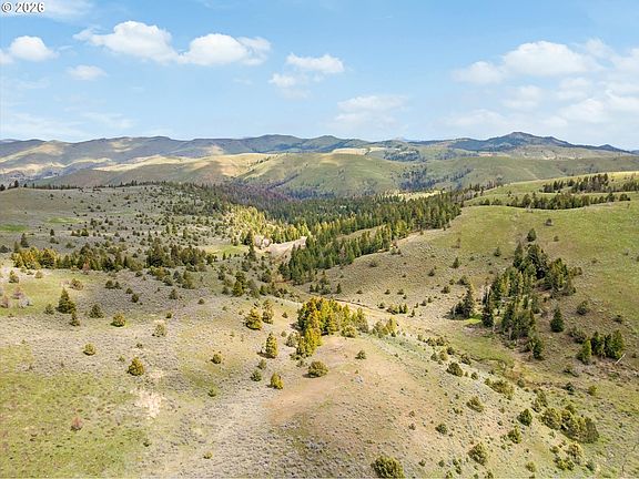 3rd image of Clarks Creek Rd