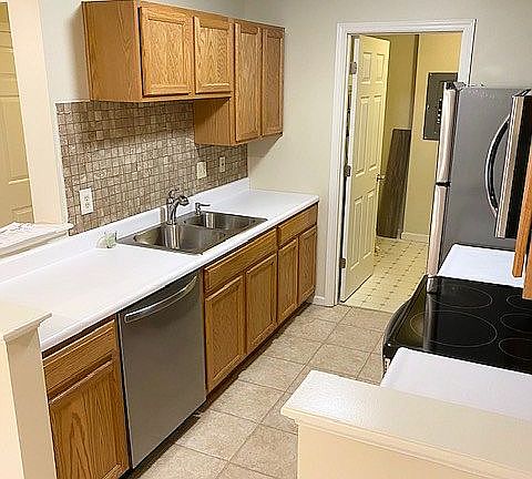 2nd image of 660 Friars Ln APT 7