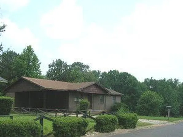 511 Stadium Dr, Malvern, AR 72104