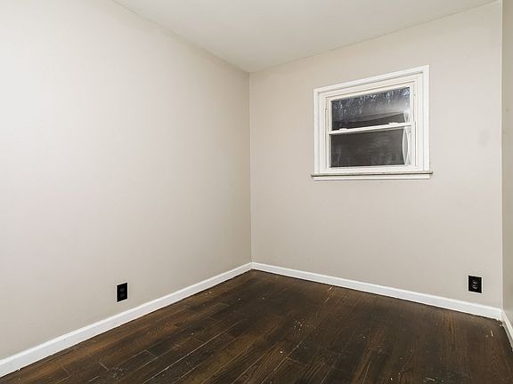 2nd image of 1751 Monterey Ct
