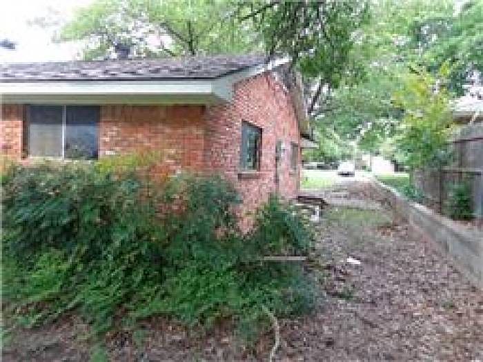 1st image of 506 Royal Oak Dr