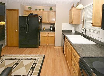 3rd image of 9315 Prestwick Green Dr