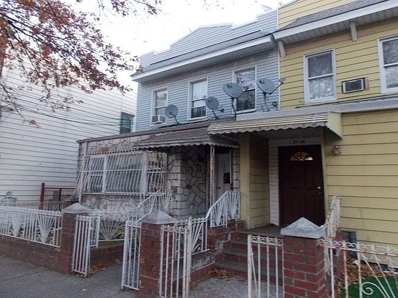 3rd image of 9748 Corona Ave