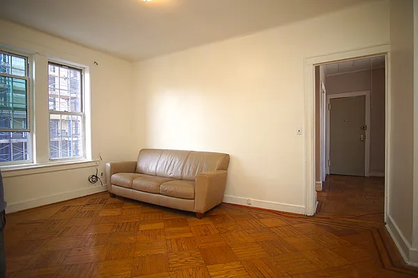 Rented by Astoria Realty | media 4