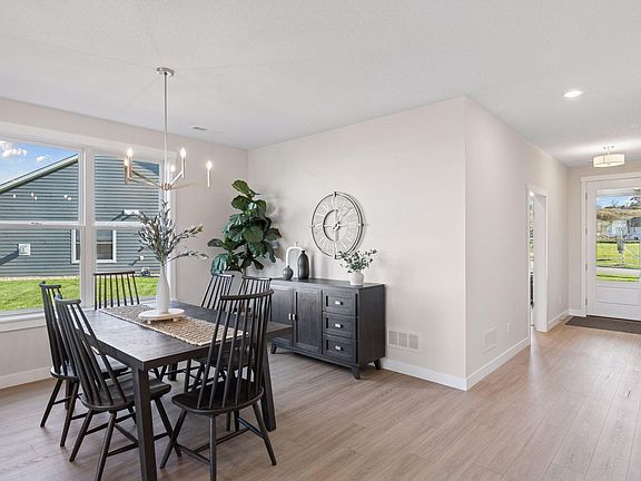 5th image of 2939 Thompson Dr
