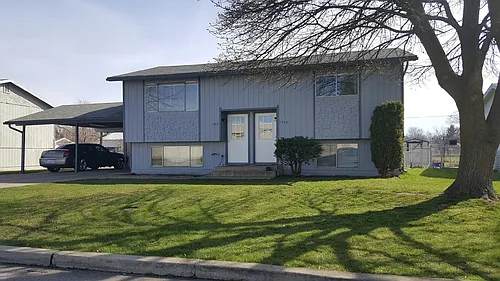 1306-1308 N. Stout Rd. Photo 1