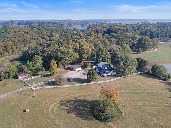 2nd image of 1062 County Road 605