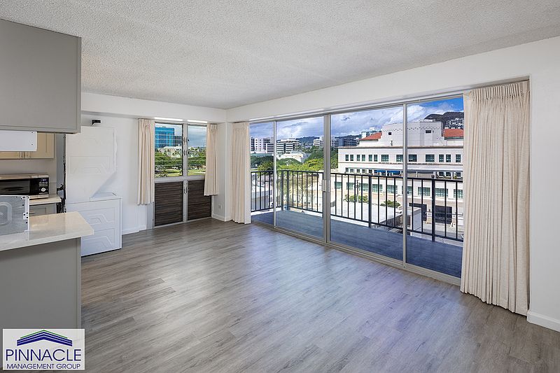 1st image of 818 S King St APT 802