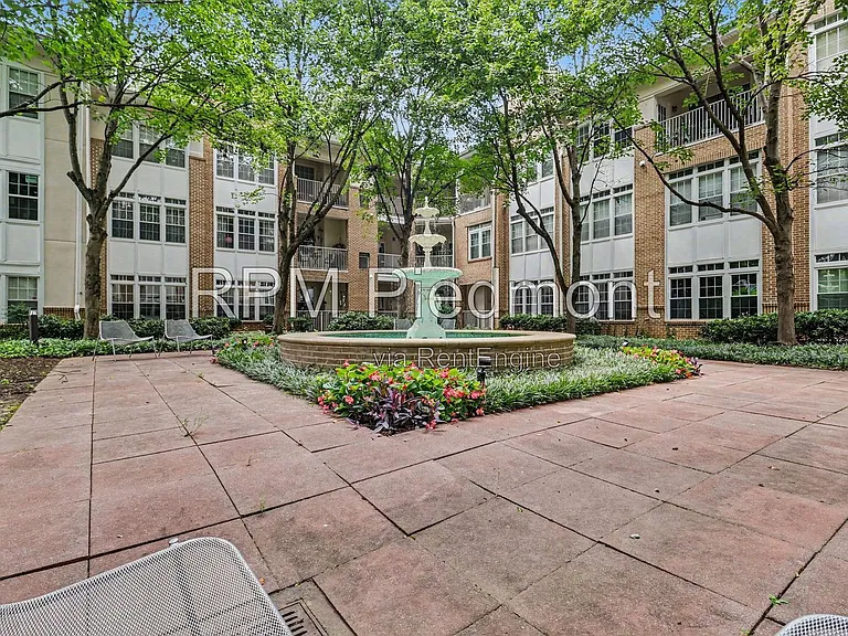 220 Renaissance Pkwy NE #2122 — Photo 26