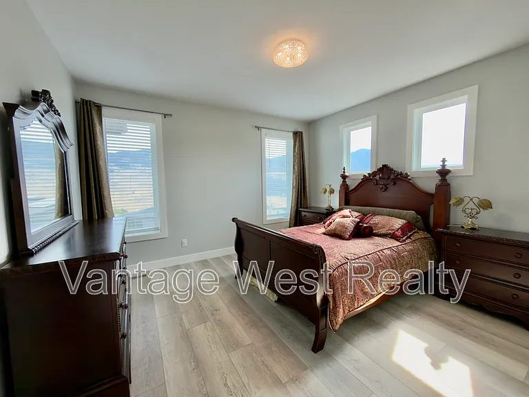 540 Barra Ln — Photo 17