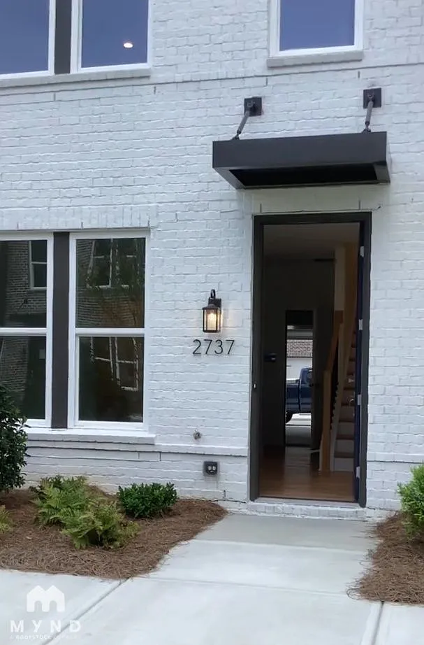 3 bed, 3.5 bath, 1919 sqft, $3,700 — Photo 4