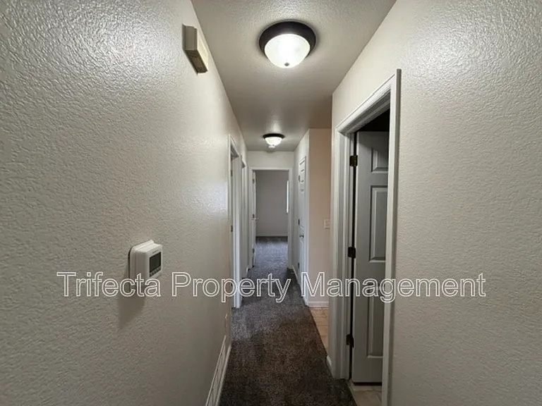 3627 Glenbarr Ct — Photo 6