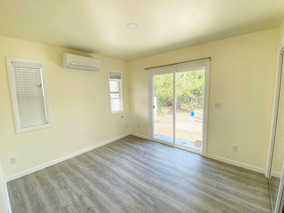 1st image of 433 S Park Victoria Dr #1
