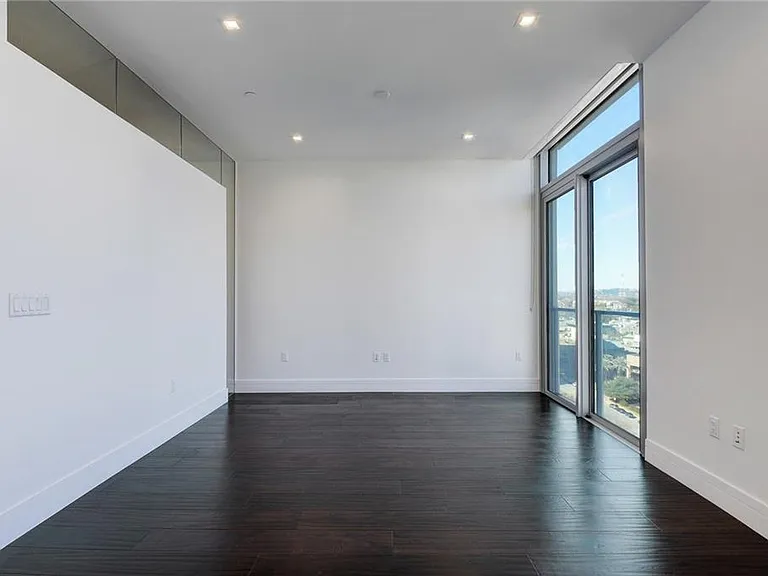 501 West Ave #1206 — Photo 9