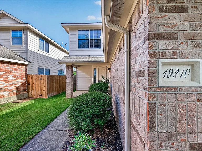 19210 Moss Meadow Ln — Photo 4