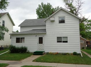 212 Langer Ave S, Casselton, ND 58012