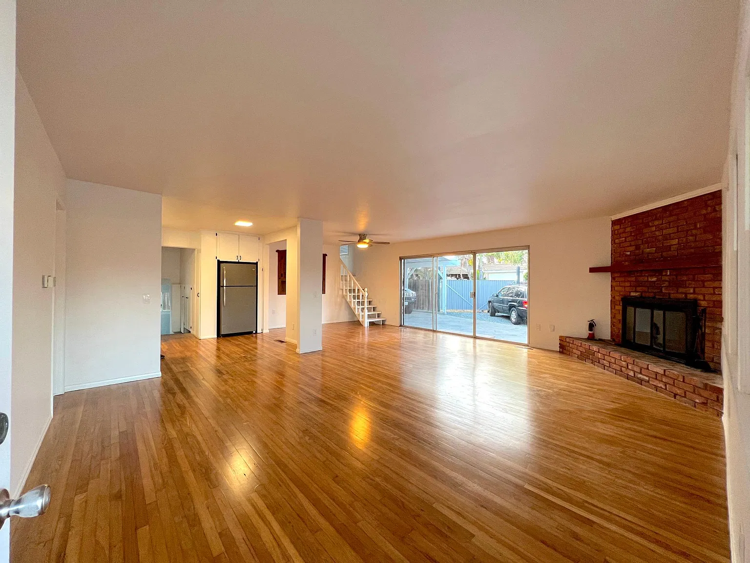 3404 Ottawa Ave — Photo 3