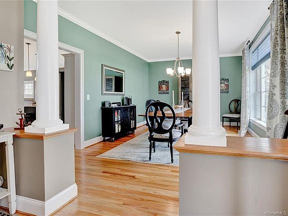 4th image of 470 Briarwood Dr