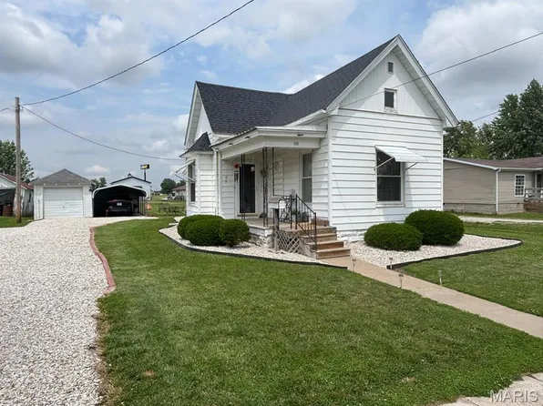 110 E Beech St, Shelbina, MO 63468