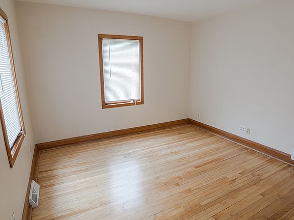 5th image of 3906 Girard Ave N