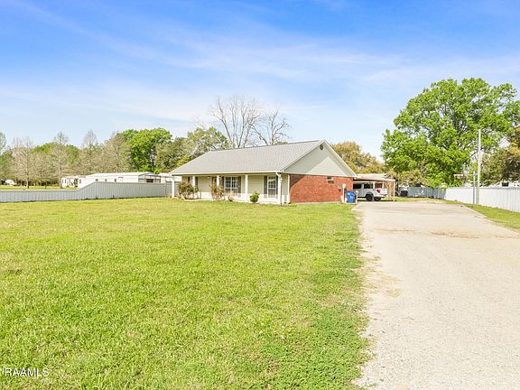 4th image of 1020 Cyrus Dr