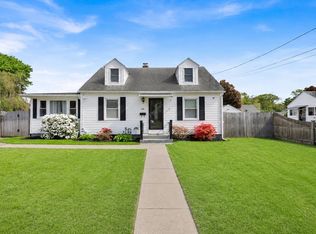 101 Frontenac St, Chicopee, MA 01020