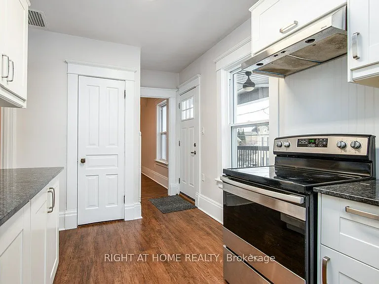 94 Scott St #2 — Photo 4