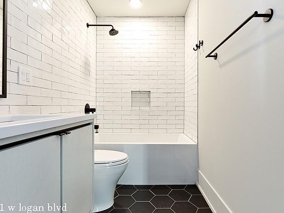 5th image of 3061 W Logan Blvd #1328