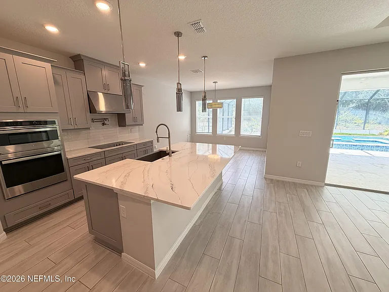 1352 Arklow Cir — Photo 6