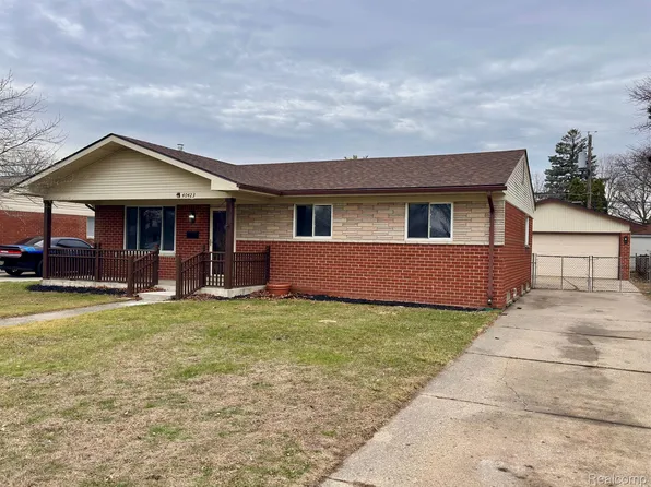 40423 Hamilton Dr, Sterling Heights, MI 48313