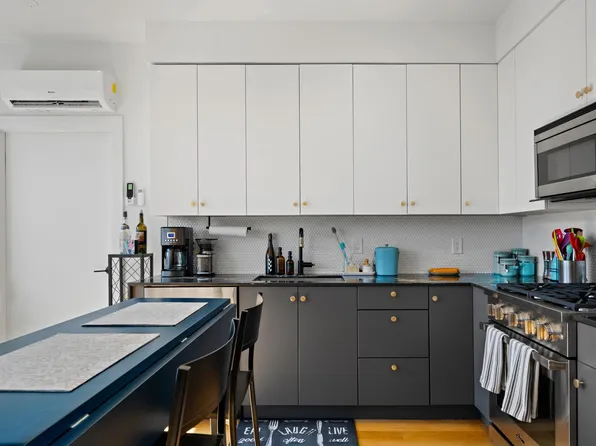 281 Central Avenue image 3 of 17