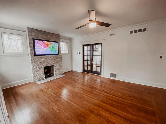 4th image of 2852 Observatory Ave Unit 2