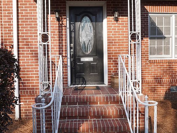 4th image of 922 Cooper Ave