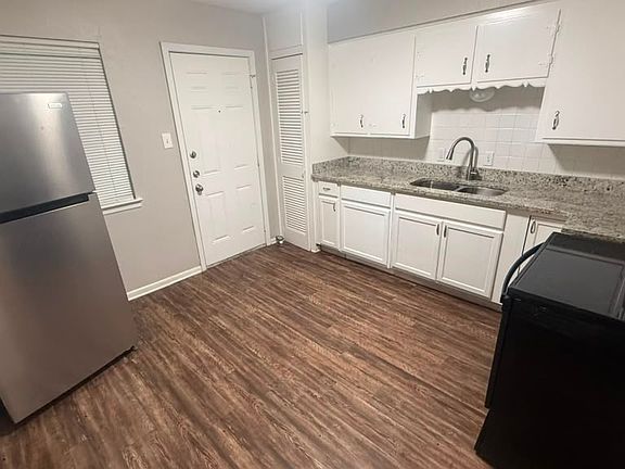 3rd image of 2520 Normont Cir #2520