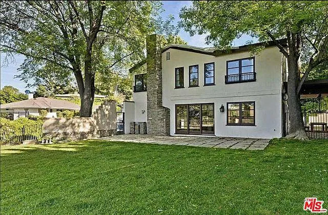 3441 White Rose Way — Photo 2
