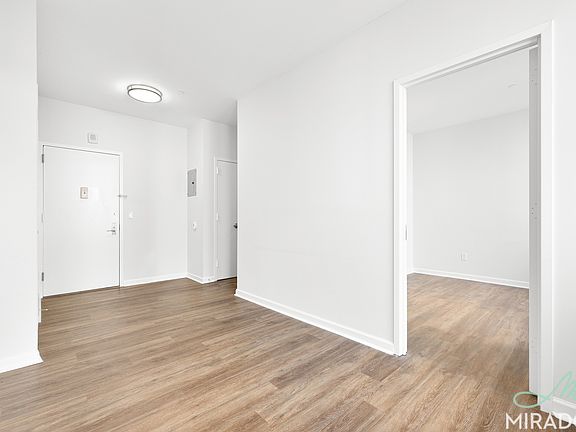 5th image of 15 Park Row APT 21N