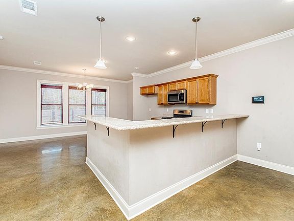 4th image of 28431 Longfellow Ln