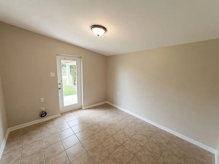 4441 Virginia St — Photo 8